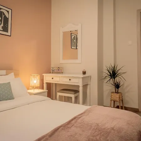 Aphrodite's On Agia Sofia Midas Apartmán
