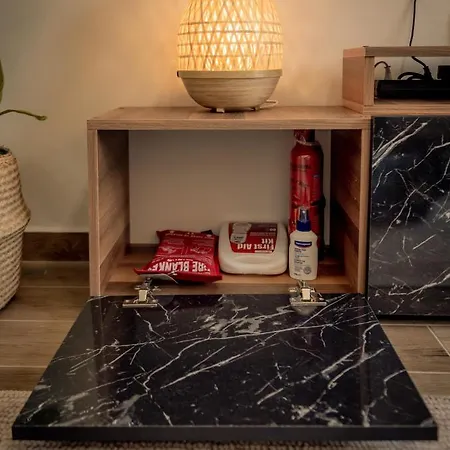 Aphrodite's On Agia Sofia Midas