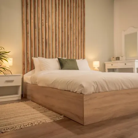 Aphrodite's On Agia Sofia Midas Apartamento