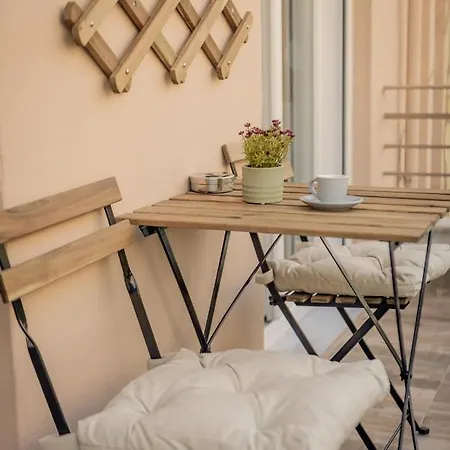 Aphrodite's On Agia Sofia Midas Apartment