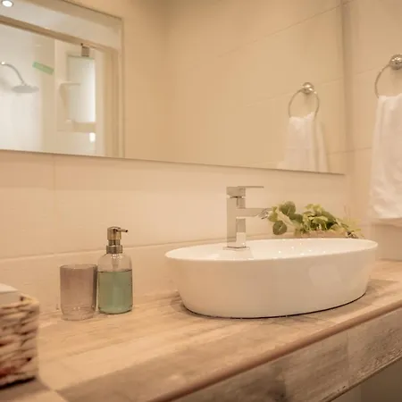 Aphrodite's On Agia Sofia Midas Apartamento *