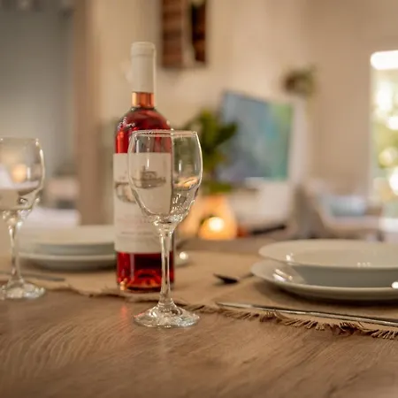 Aphrodite's On Agia Sofia Midas Apartmán Soluň