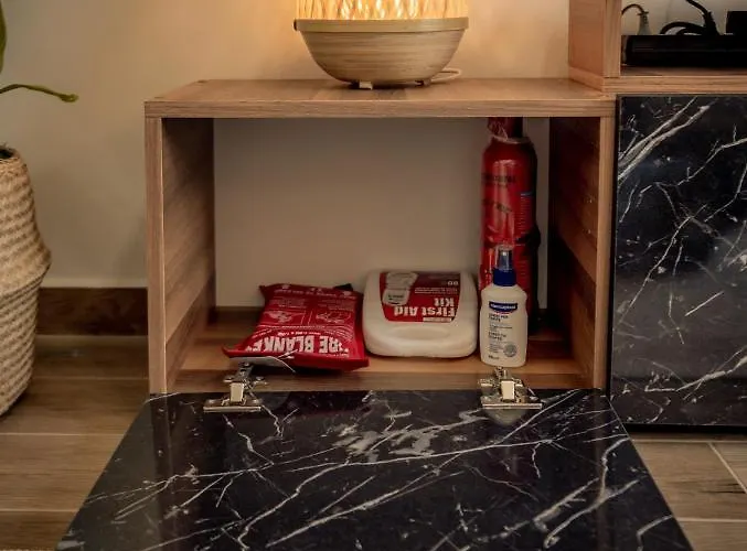 Aphrodite's On Agia Sofia Midas