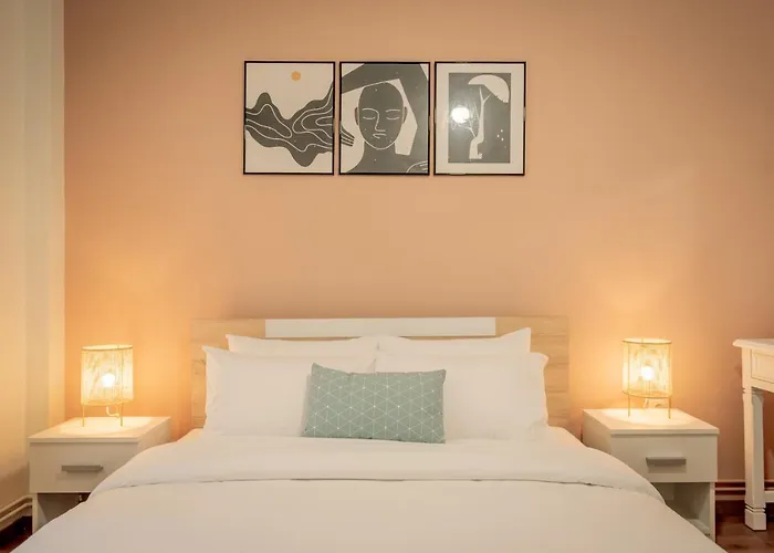 Aphrodite's On Agia Sofia Midas Apartment *