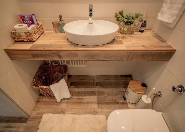 Aphrodite's On Agia Sofia Midas 公寓 *