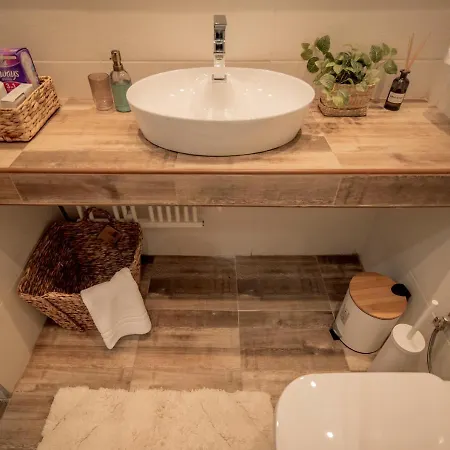 Aphrodite's On Agia Sofia Midas شقة *